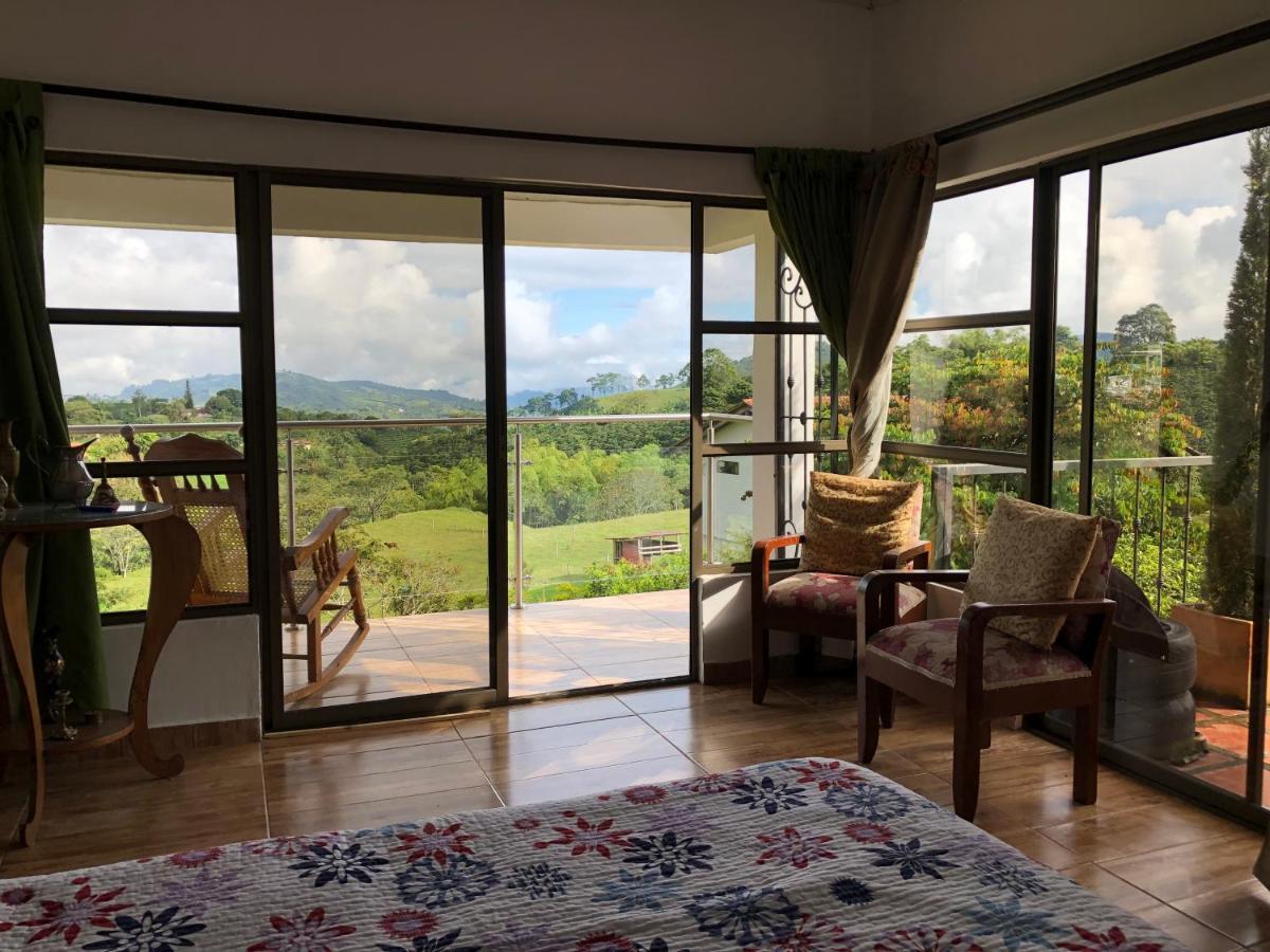 Вилла Finca Santa Martha Санта-Роса-де-Кабаль Экстерьер фото
